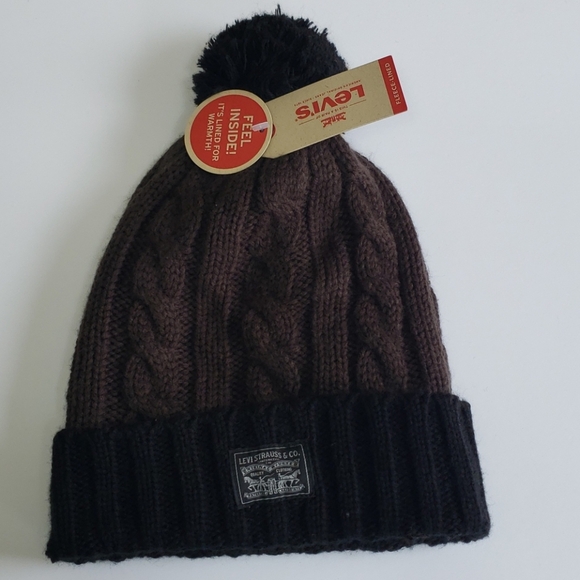 🎁 🛍3/$30🛍Levi's Cable Knit Beanie with Pompom - Picture 2 of 5